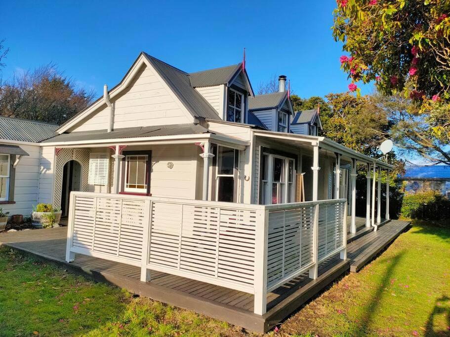The Oaks- A Beautifully Appointed 1890S Villa Featherston Exterior foto